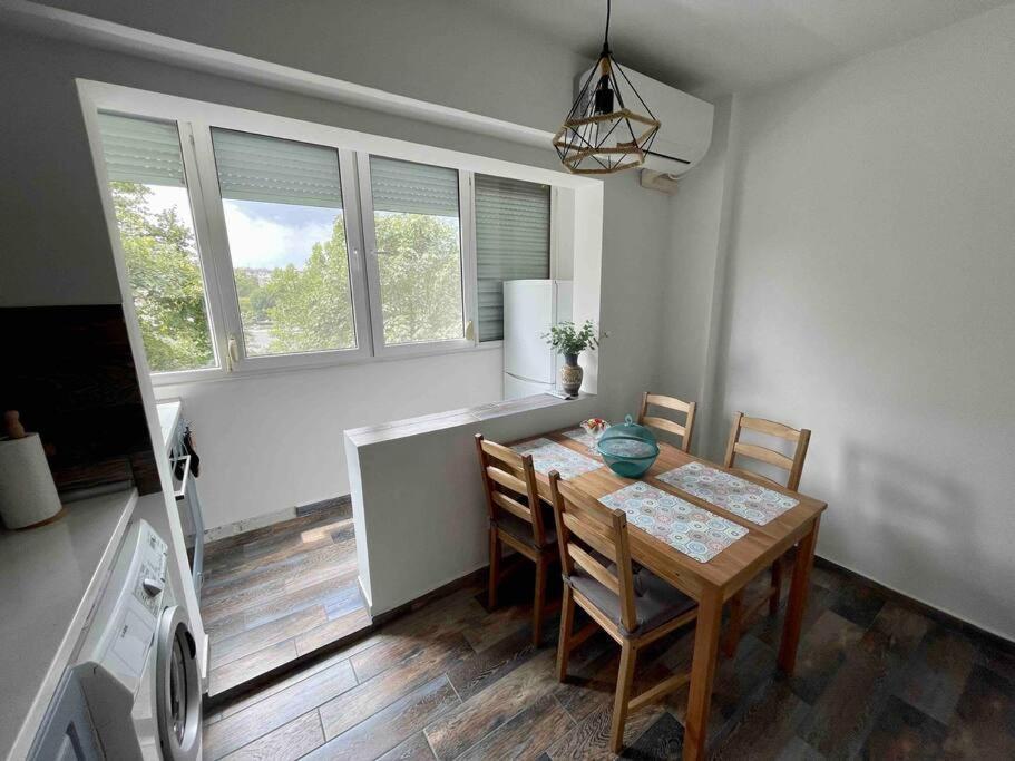 Sunny Seaside Retreat In